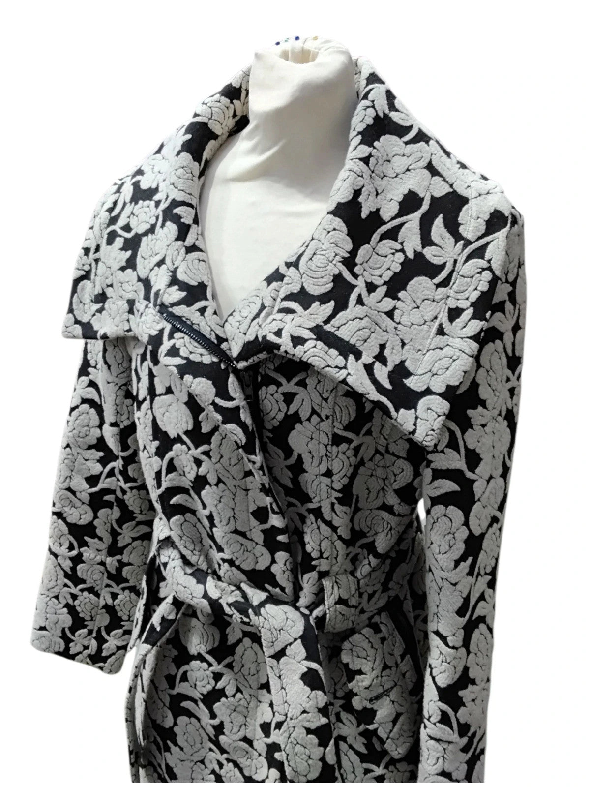 7587 Fancy Fridays black and cream coat