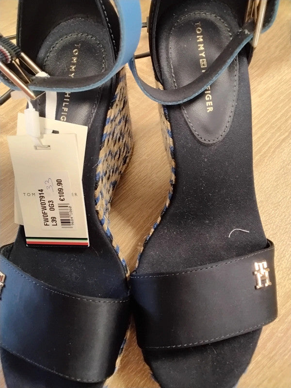 8694 Tommy Hilfiger Navy&blue sandals
