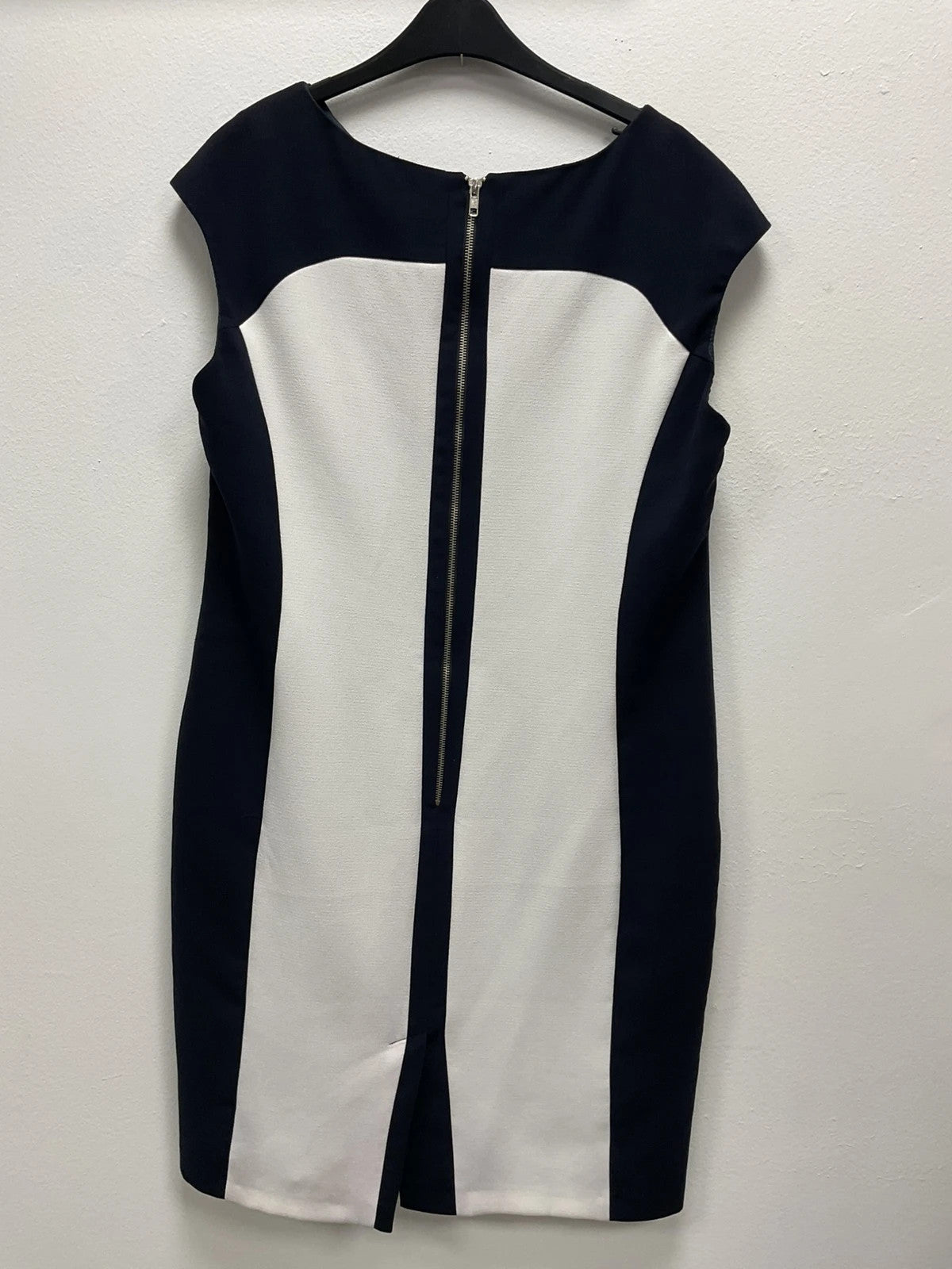 8796 Gerard white and navy short sleeves dress