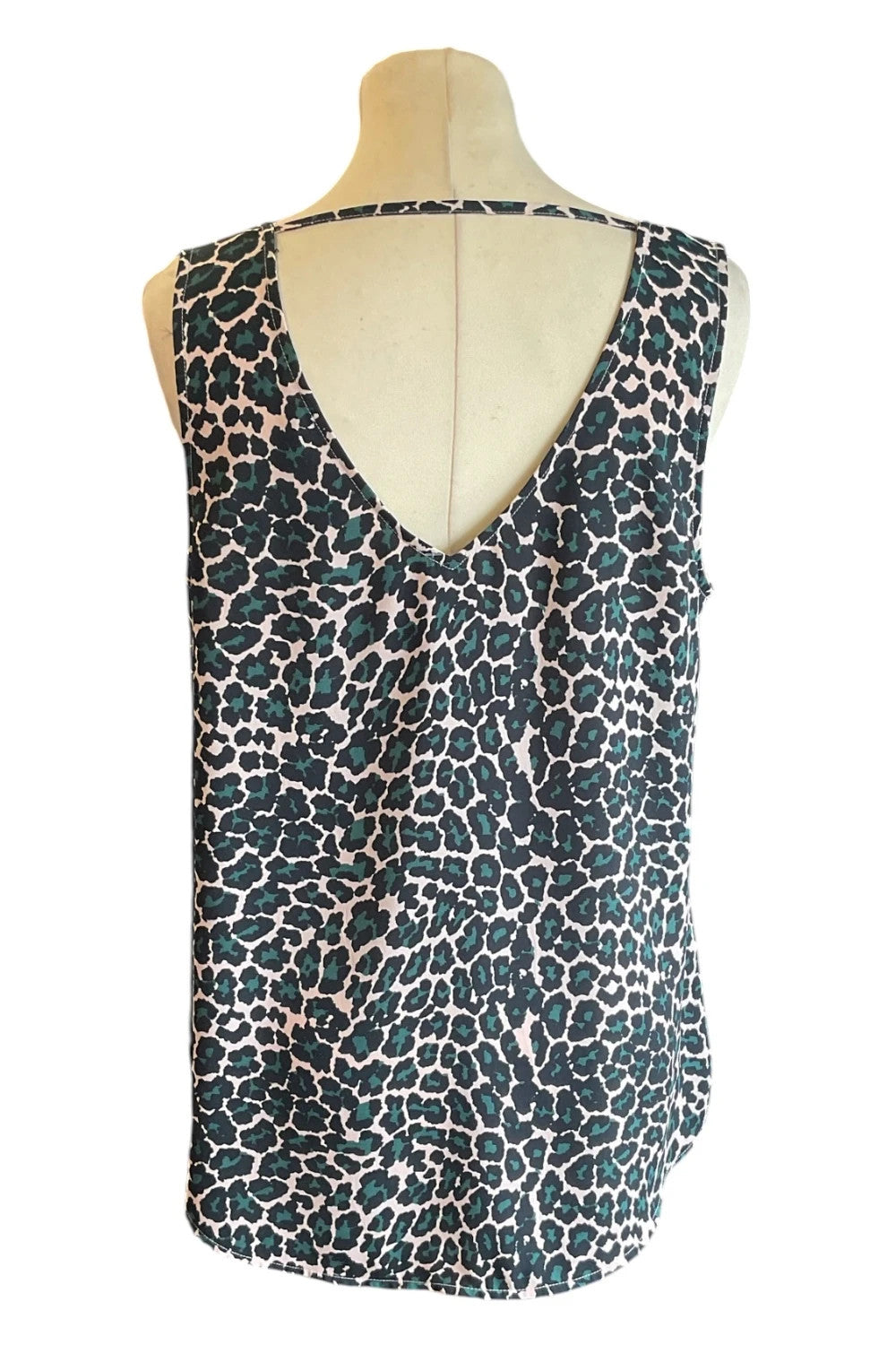 Oasis Top green print size one/16 10181MG