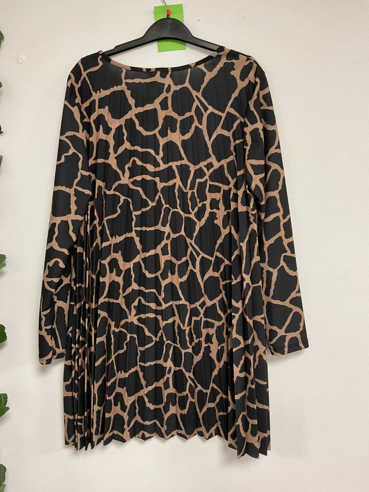 BNWT Carla Gianinni Dress black print size-one (14/16)