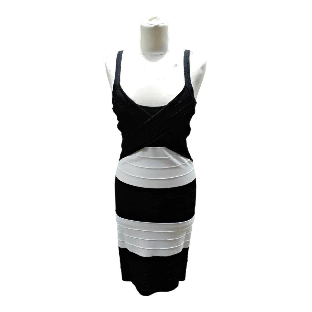 7207 Initial black&white dress