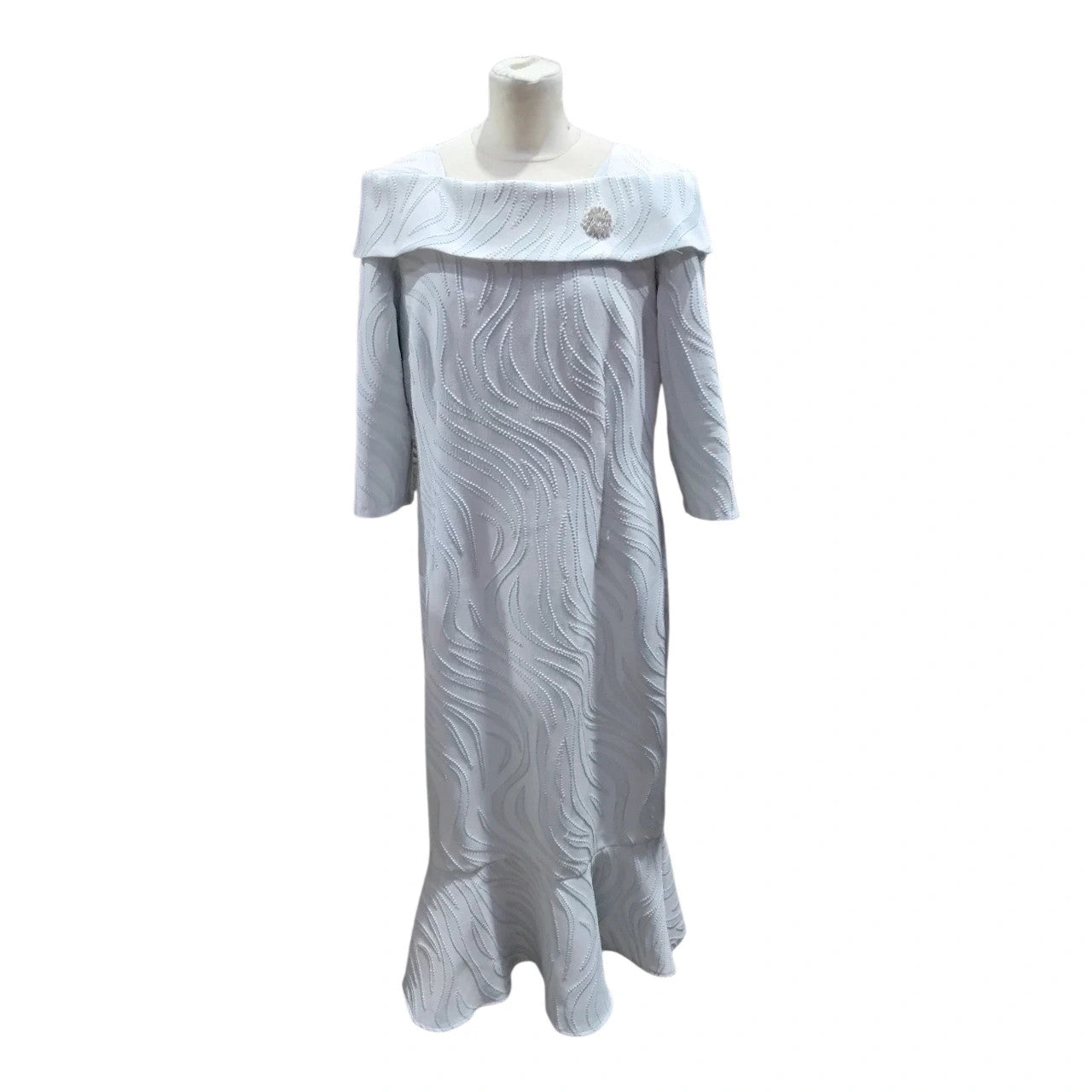 7326 Cassandra Silver duck egg