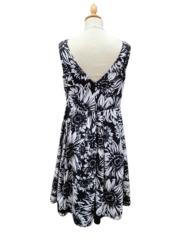 3709 Black & White Floral Midi Dress #Debut