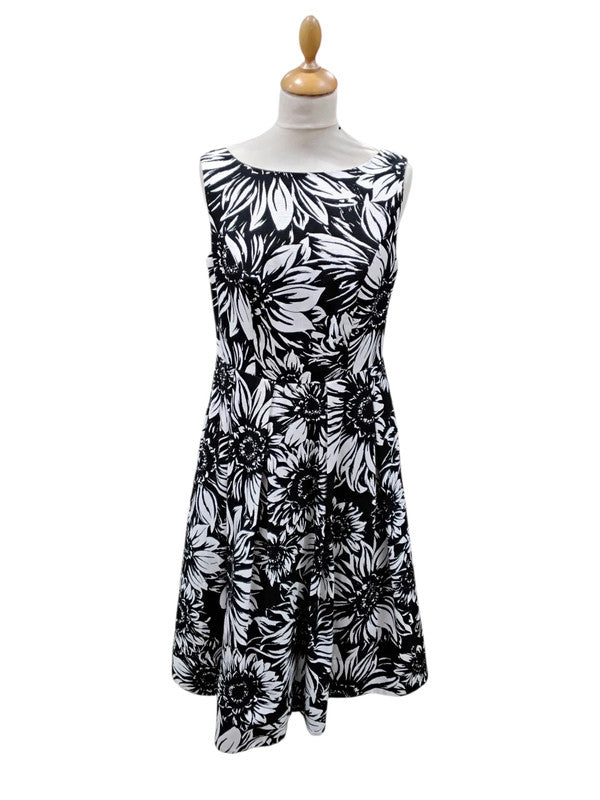 3709 Black & White Floral Midi Dress #Debut