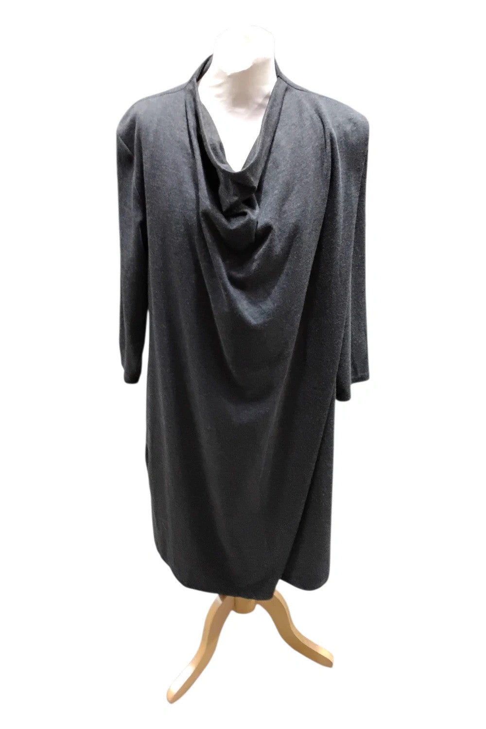 7563 VizaViz grey dress