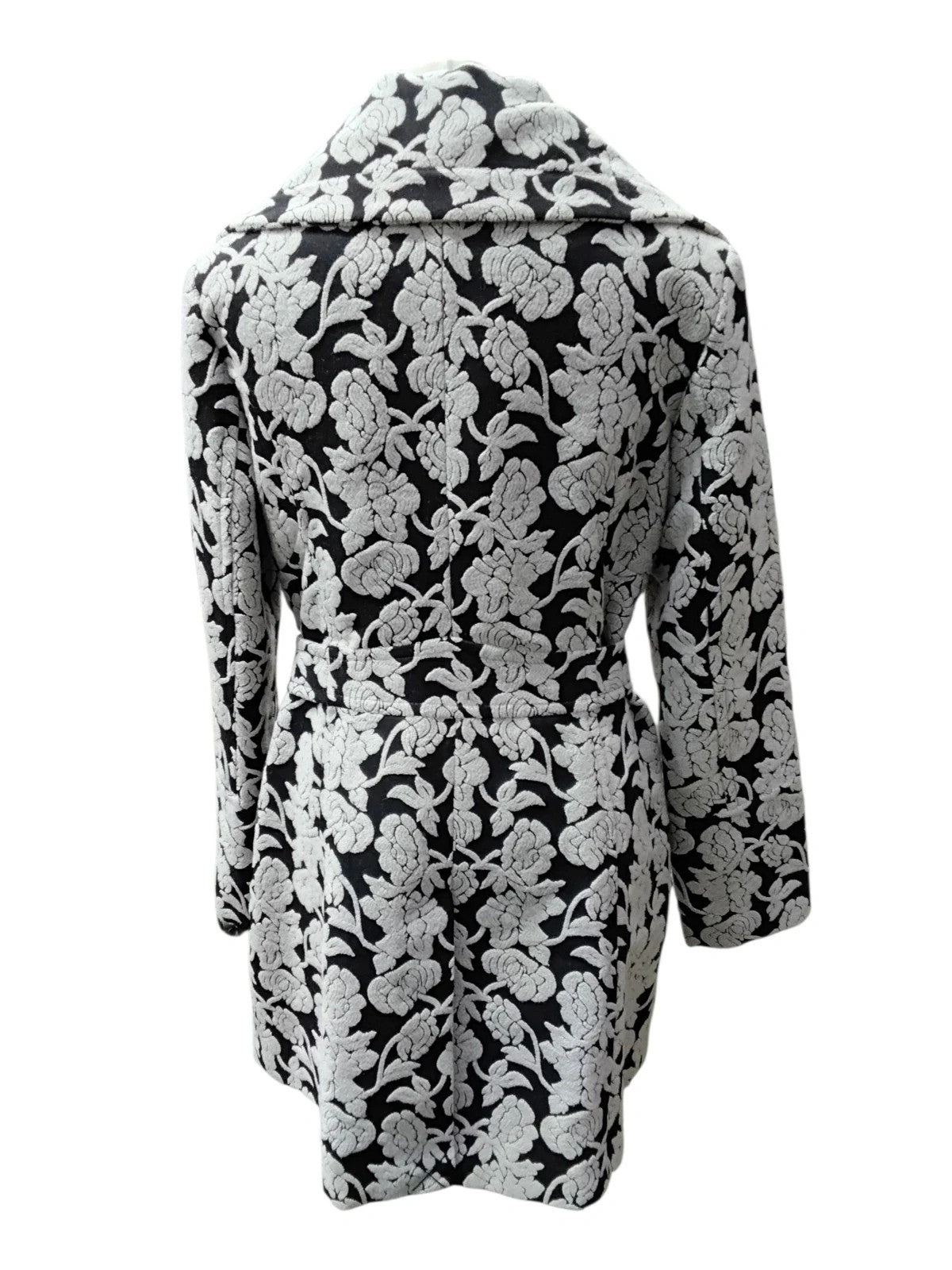 7587 Fancy Fridays black and cream coat