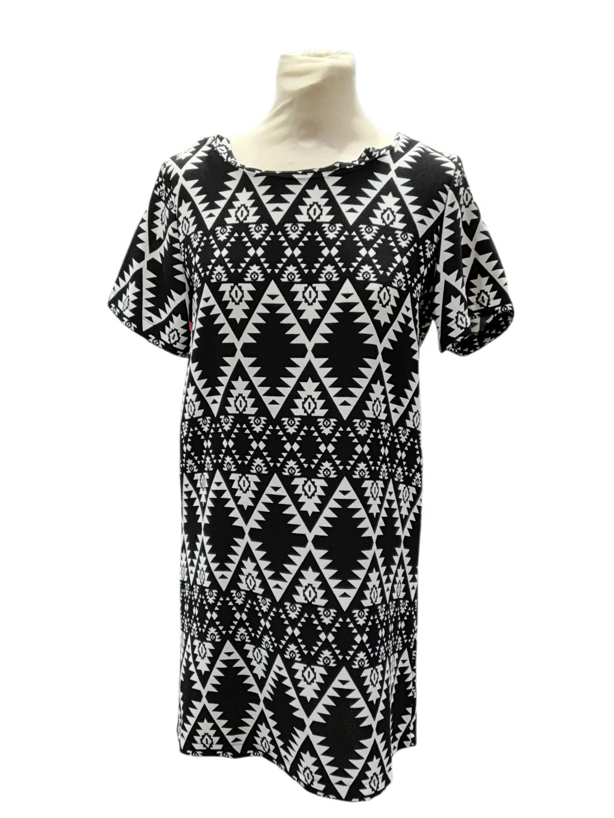 7622 Vera & Lucy black and white dress