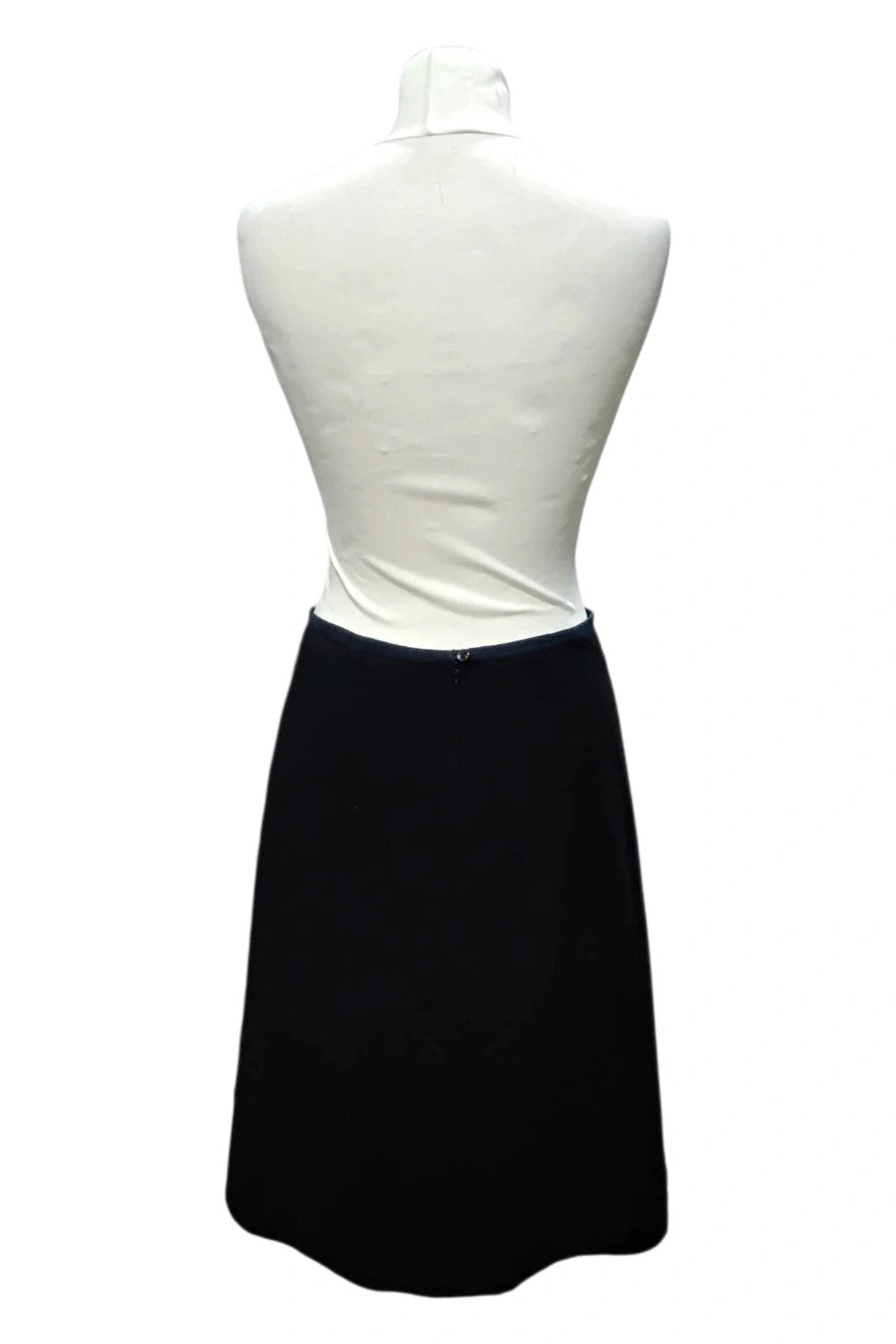 7709 French Connection wool black skirt