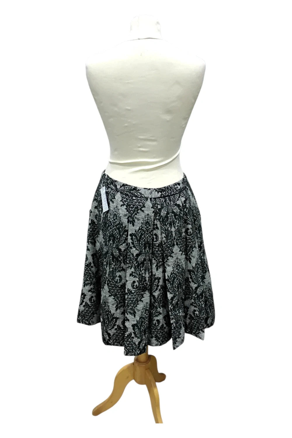 7812 Handmade grey skirt
