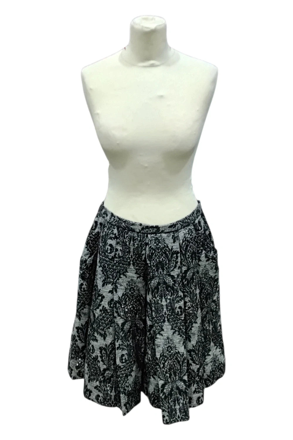 7812 Handmade grey skirt