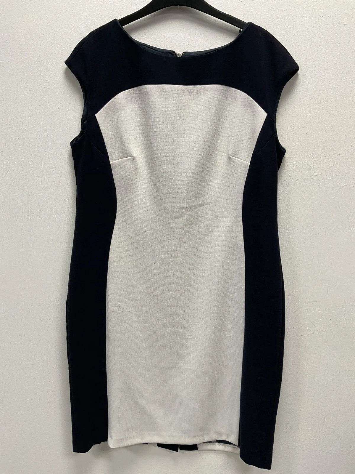 8796 Gerard white and navy short sleeves dress