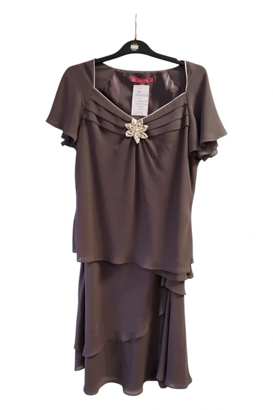 8962 Jacques Vert Brown chiffon two piece suit top and skirt