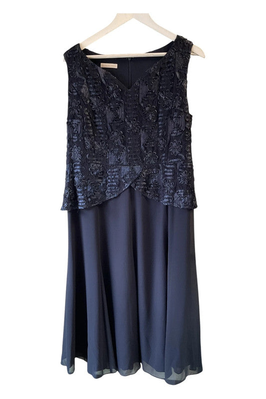 8989 Jacques Vert Navy blue lace dress with matching jacket