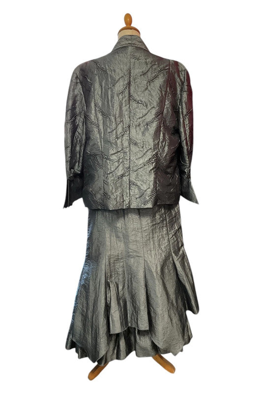 8990 Libra Silver-grey 3 piece set with a jacket, top and skirt.