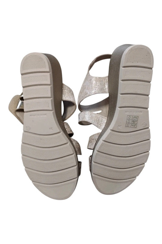9133AH Joyca Cream and gold wedge sandals with adjustable straps and soft footbed SIZE 36