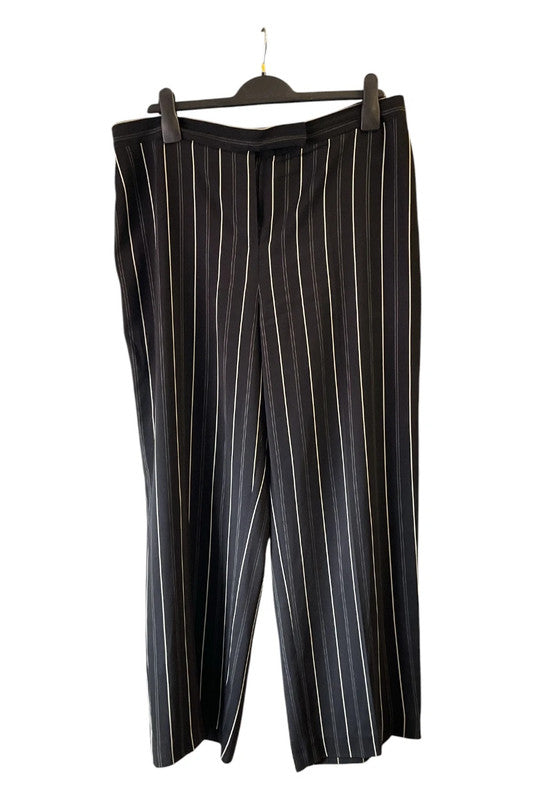 SJ collection 2pc. suit black and white size 18 9495CG