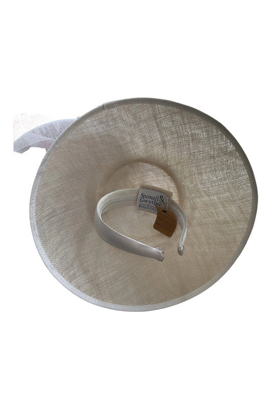 Fascinator white and cream hat 3968