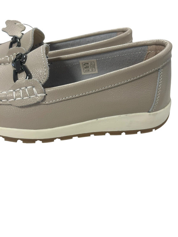 NEW! Jo & Joe Beige loafer size 4 9732BC