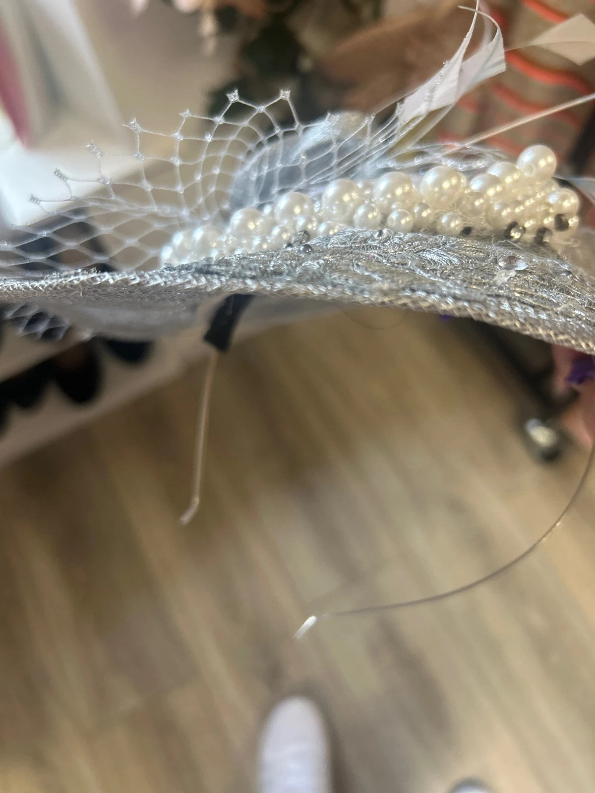 6779 Fascinator Grey