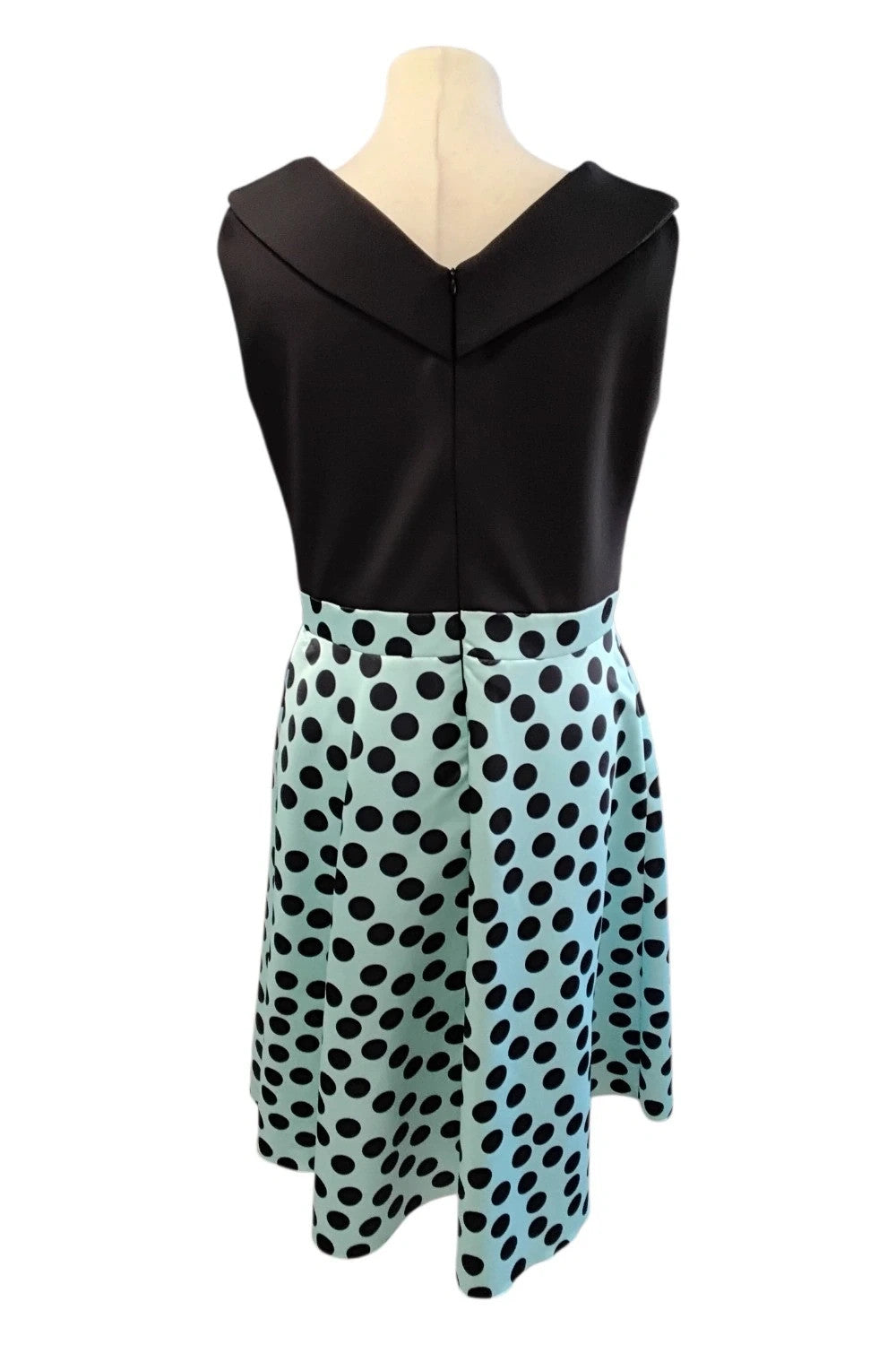 Daisy May Dress Black&Green Sz 16 10131DMC