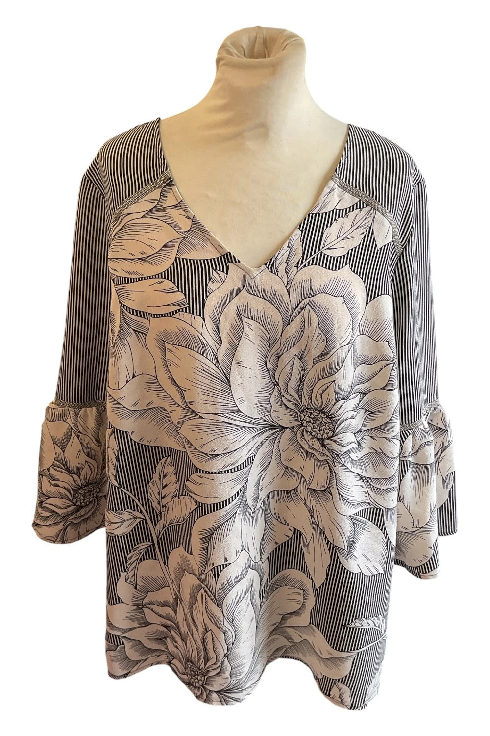 Soon Blouse black and cream size 16 10182MG