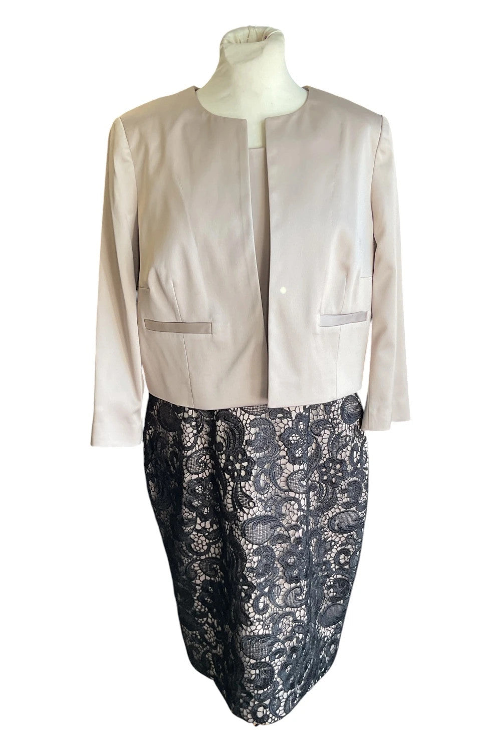 Debut MOB Two pieces suits black and beige size-16 10319ANN