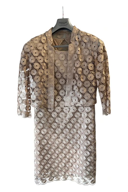 Gold  2 pc suit gold size-12 10497EIM