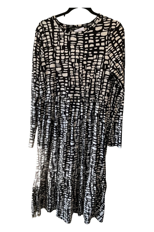 F&F dress black and white size-12 10547MVE