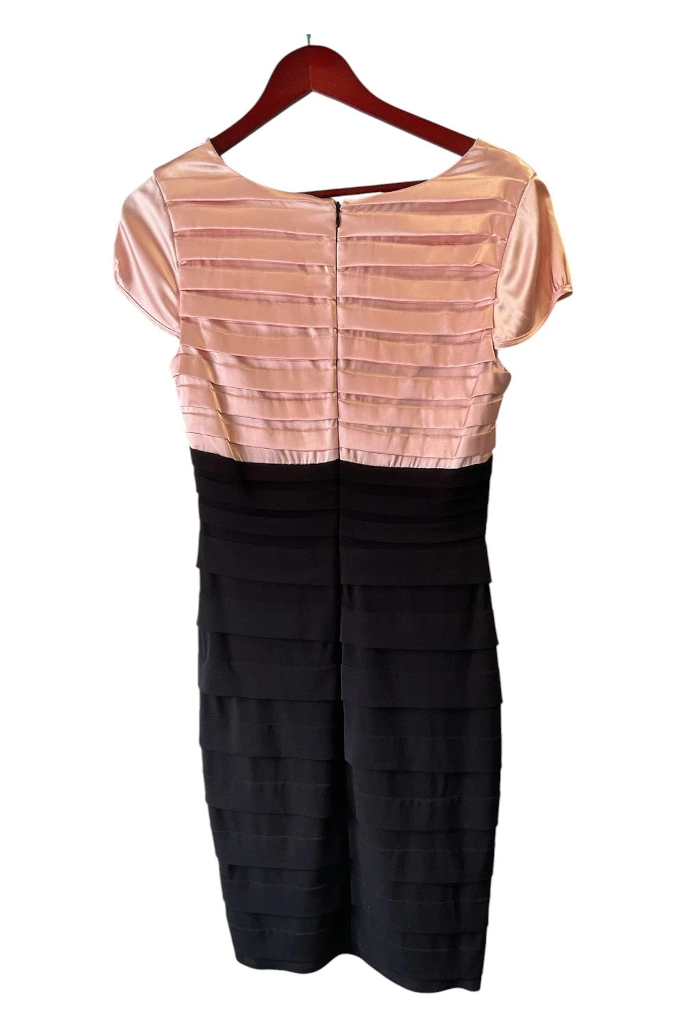 Sangria dress beige and black size-10 10594CMG