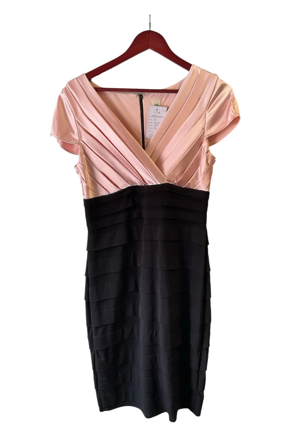 Sangria dress beige and black size-10 10594CMG