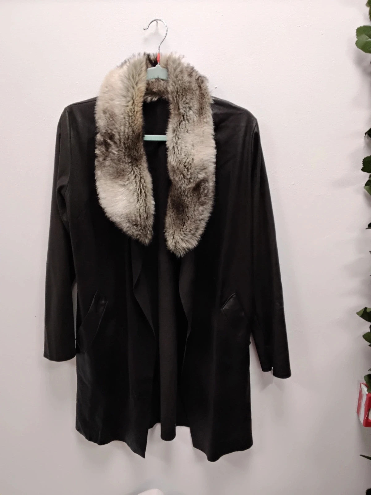 No Brand Coat with faux fur sz-M 7067CDC