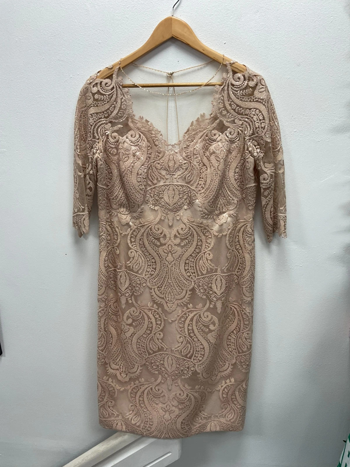John Charles MOB Dress beige size-18 10275NIA