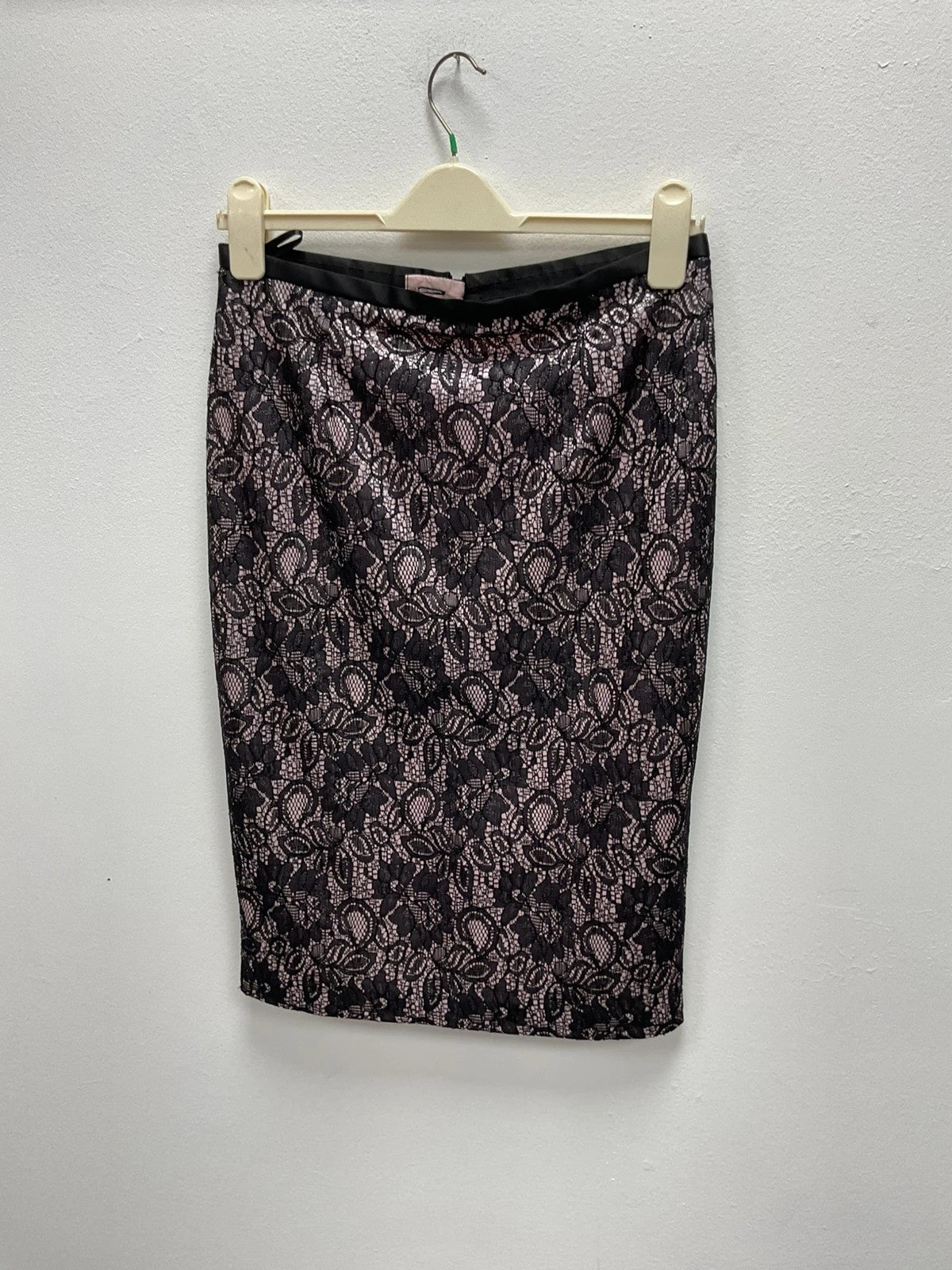 Autograph Skirt Black & pink size-10 10894YMC
