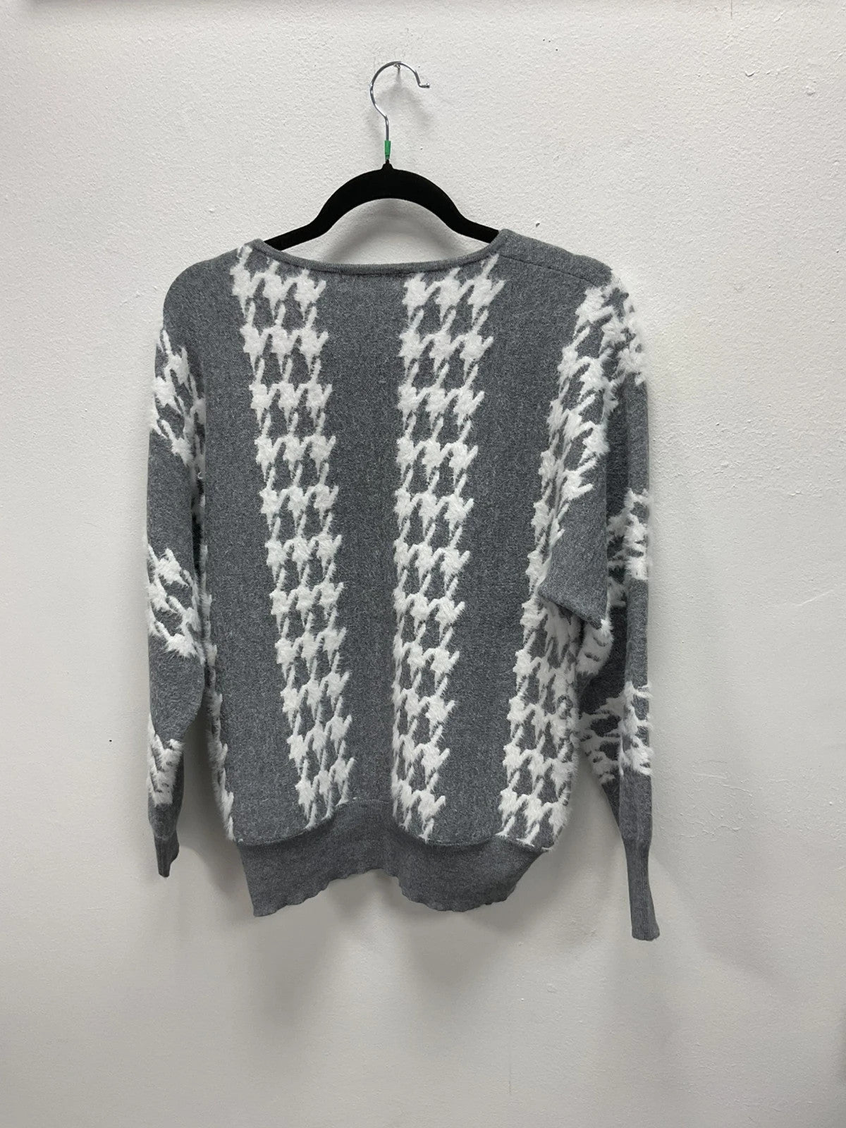 Bassini Jumper grey & white size-M 10919JC