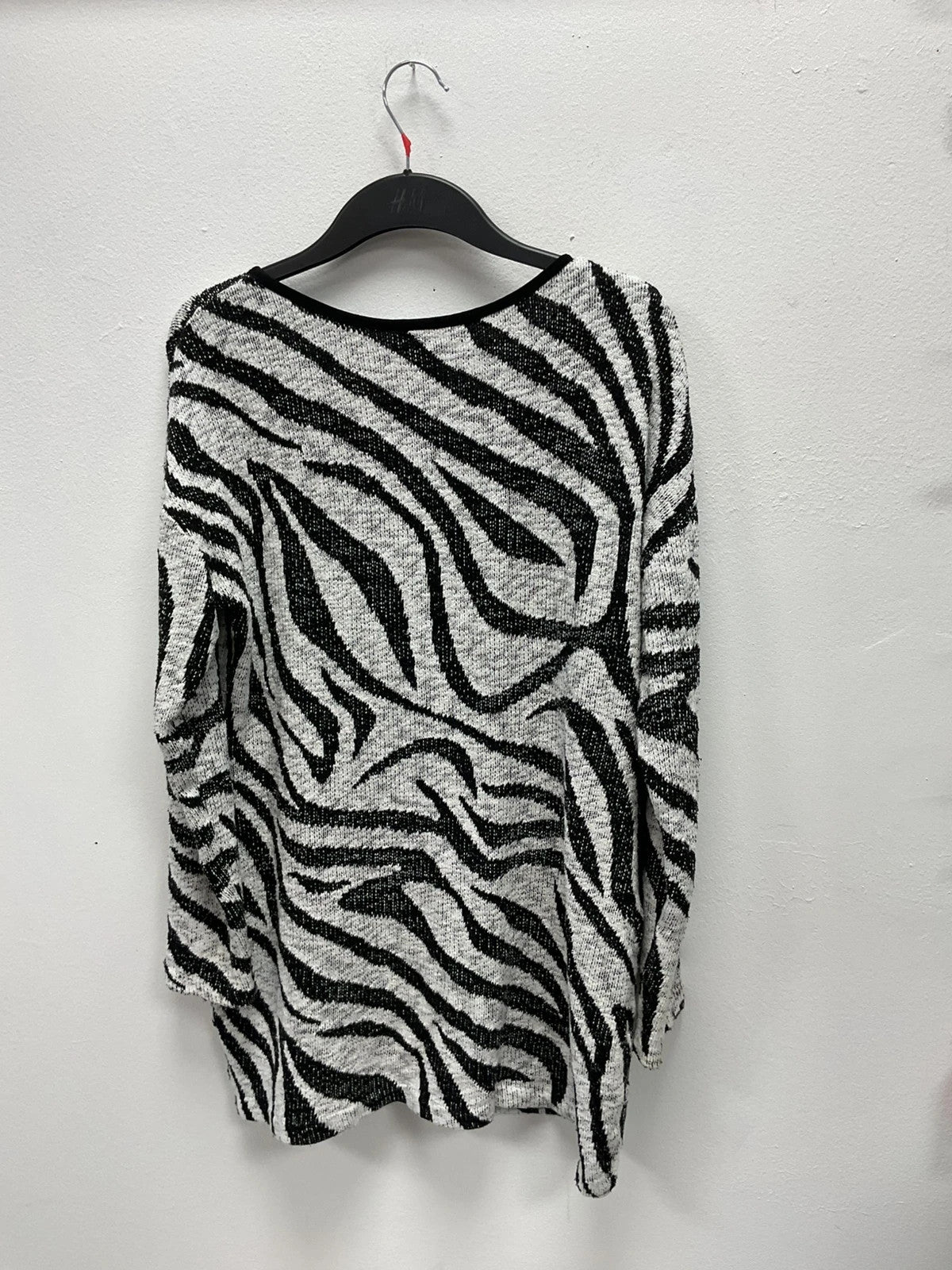 Joseph Ribkoff Top black print size-16  10952MKY