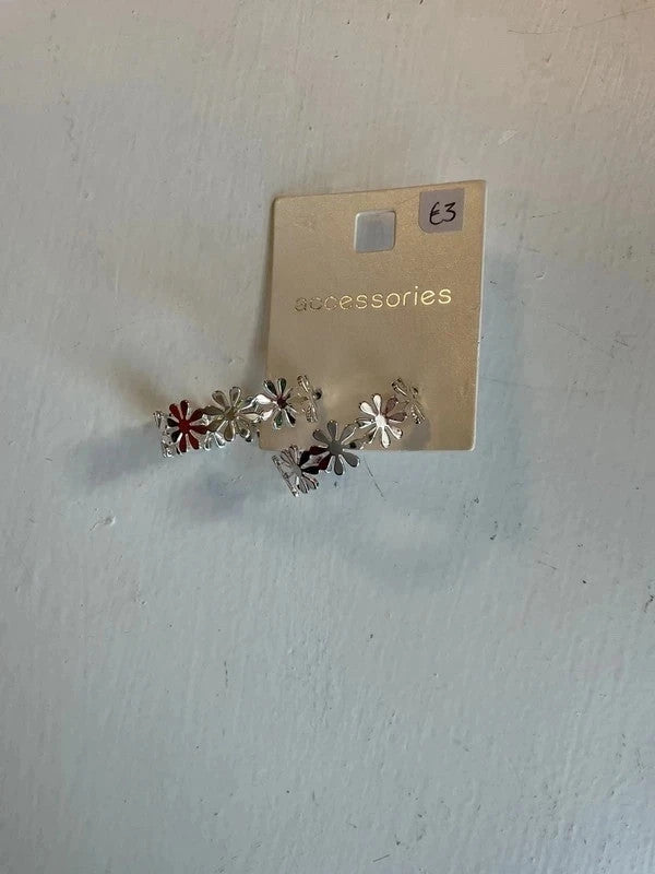 BNWT Accessories Earrings Silver
