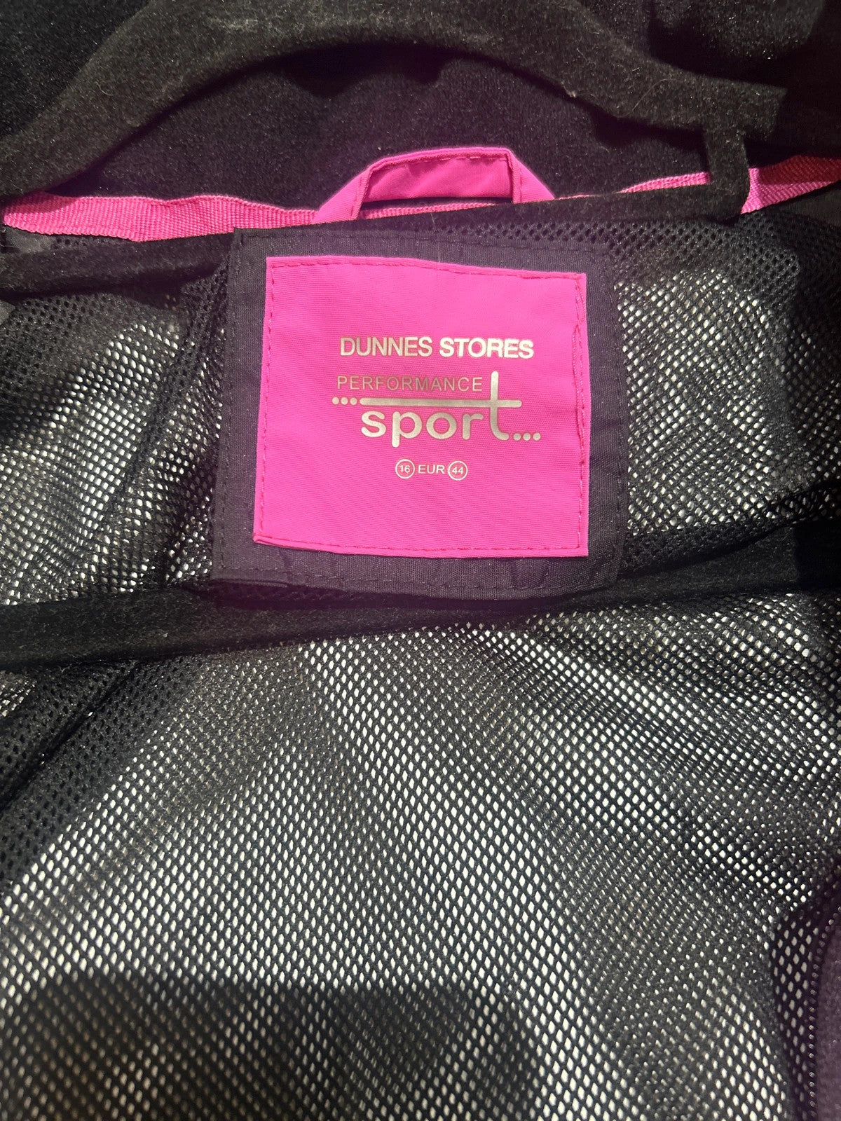 Dunnes Performsnce Bright Pink Outerwear Nylon with PU Coating Jacket Sz 16 11105SRM