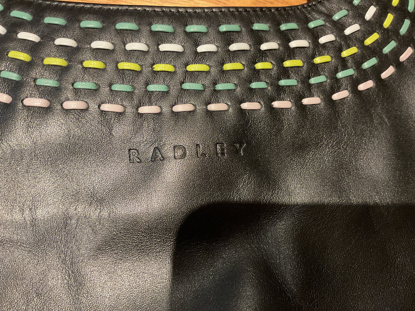 7277BC1025R50 Radley Black Leather bag