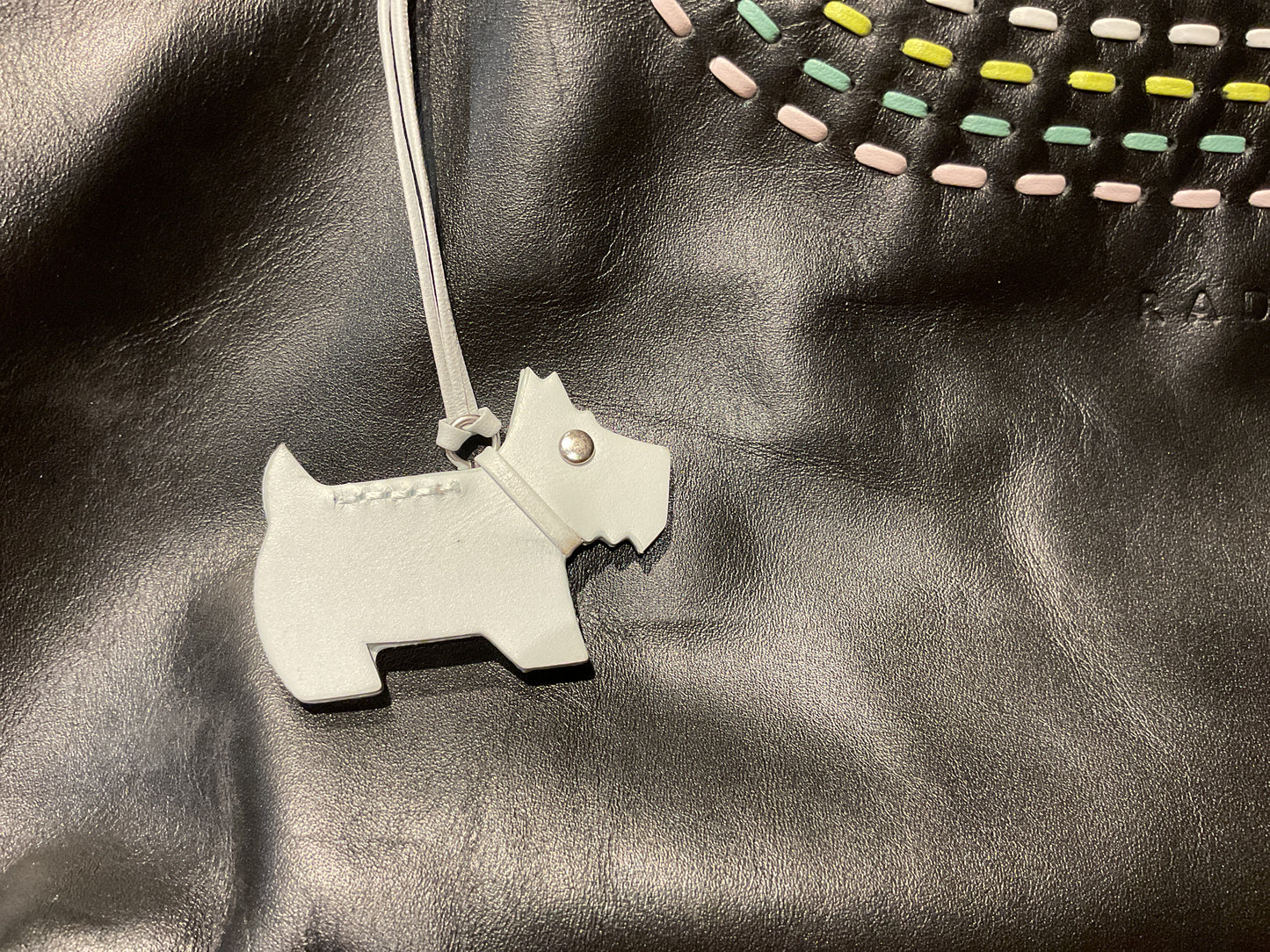 7277BC1025R50 Radley Black Leather bag