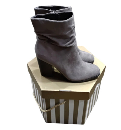 6465SC925R60 New Look Grey boots size6
