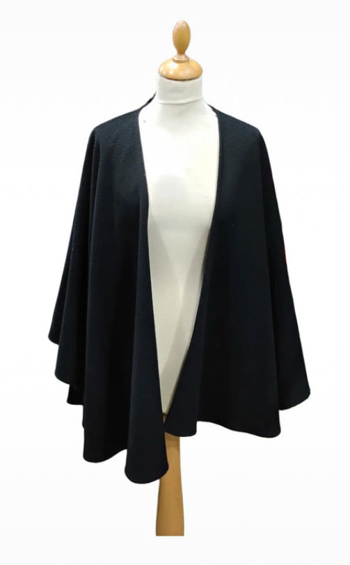 7049YOS1025R60 Hourihan blk wool cape