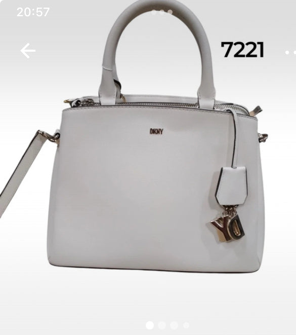 7221SB1025R60 DKNY White Handbag